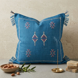 Coussin Sabra Bleu Indigo & Broderies Berbères | Yamiriam