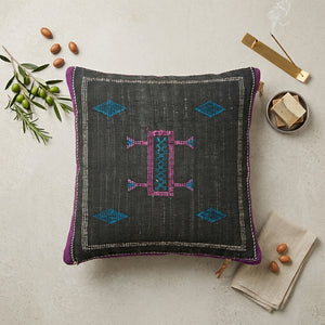 Coussin Sabra Noir Violet & Broderies Berbères | Yamiriam