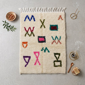 Tapis Azilal Lettres Tifinagh & Symboles Amazighs | Yamiriam