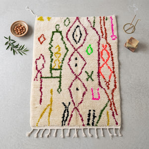 Tapis Azilal Losanges Fuchsia & Lignes Sinueuses | Yamiriam