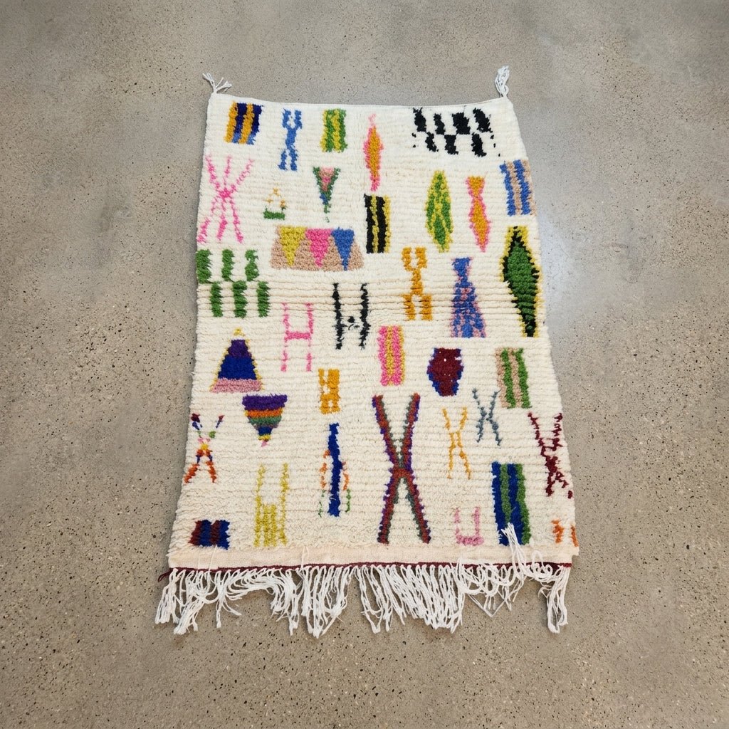 Tapis Azilal Crème & Motifs Berbères Abstraits | Yamiriam - YaMiriam