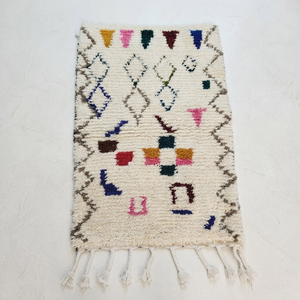 Tapis Azilal Crème & Motifs Berbères Épars | Yamiriam - YaMiriam