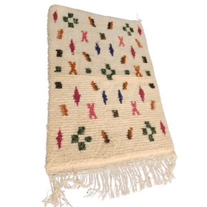 Tapis Azilal Crème & Motifs Géométriques Discrets | Yamiriam - YaMiriam