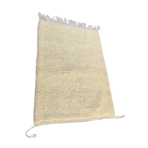 Tapis Beni Ourain Blanc Crème Minimaliste Uni | Yamiriam - YaMiriam