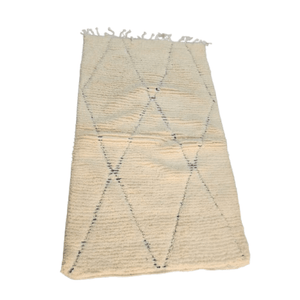 Tapis Beni Ourain Crème & Grands Losanges Discrets | Yamiriam - YaMiriam